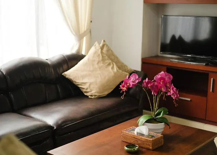 Brata's 2 Bedrooms With Private Kitchen Ferienhaus