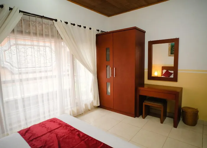 Ferienhaus Brata's 2 Bedrooms With Private Kitchen Ubud